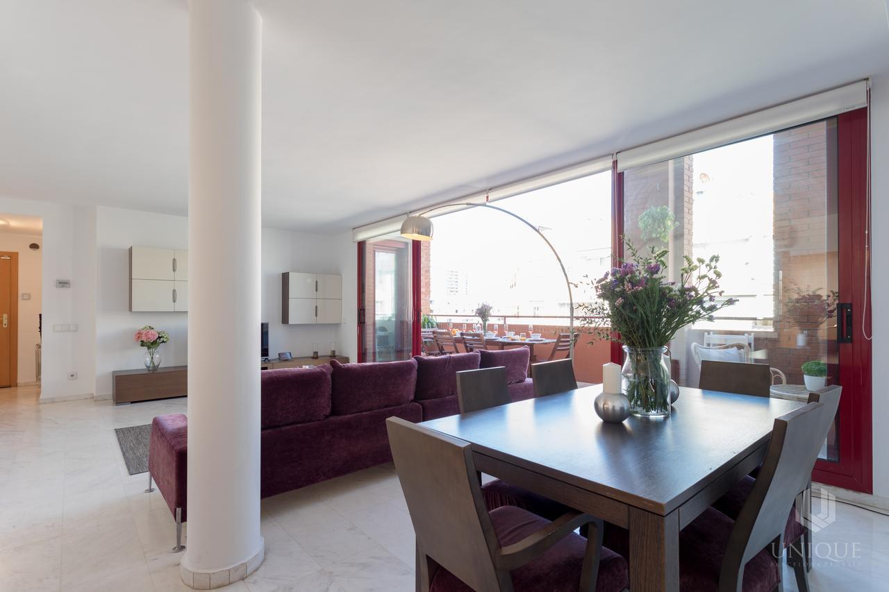 Unique Rentals - Stylish Seafront Duplex Барселона Экстерьер фото